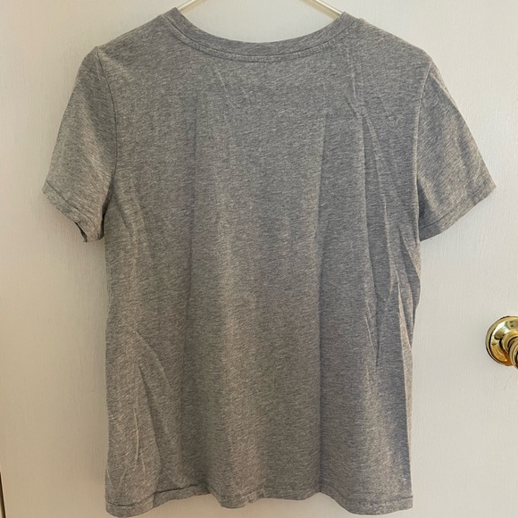 Gap Gray Basic T-Shirt - Picture 4 of 4